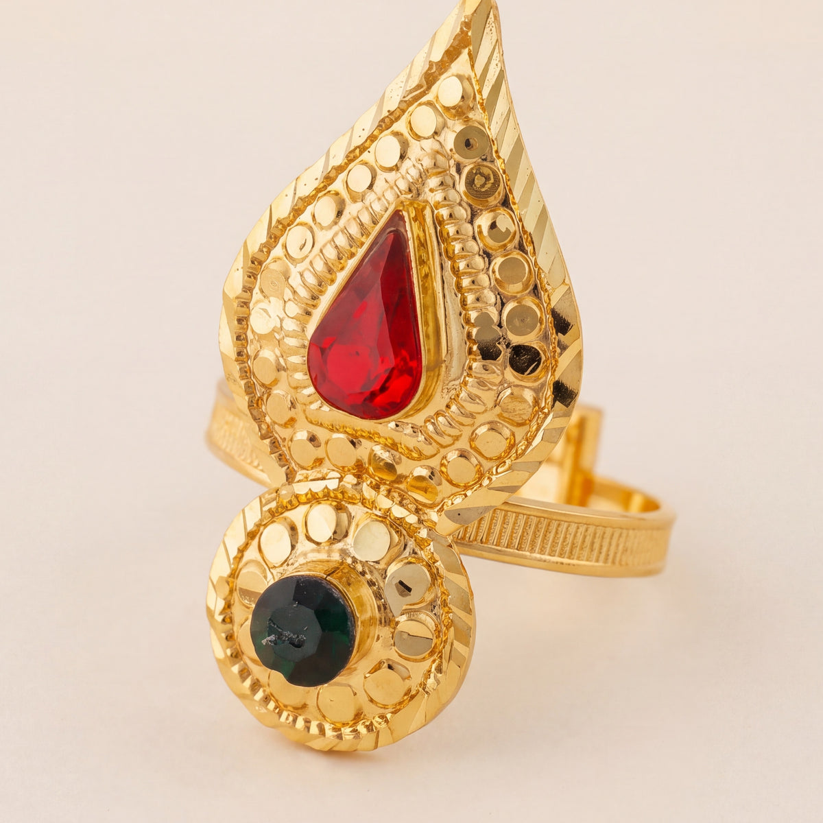 Shawahid Ring (D3) design detail
