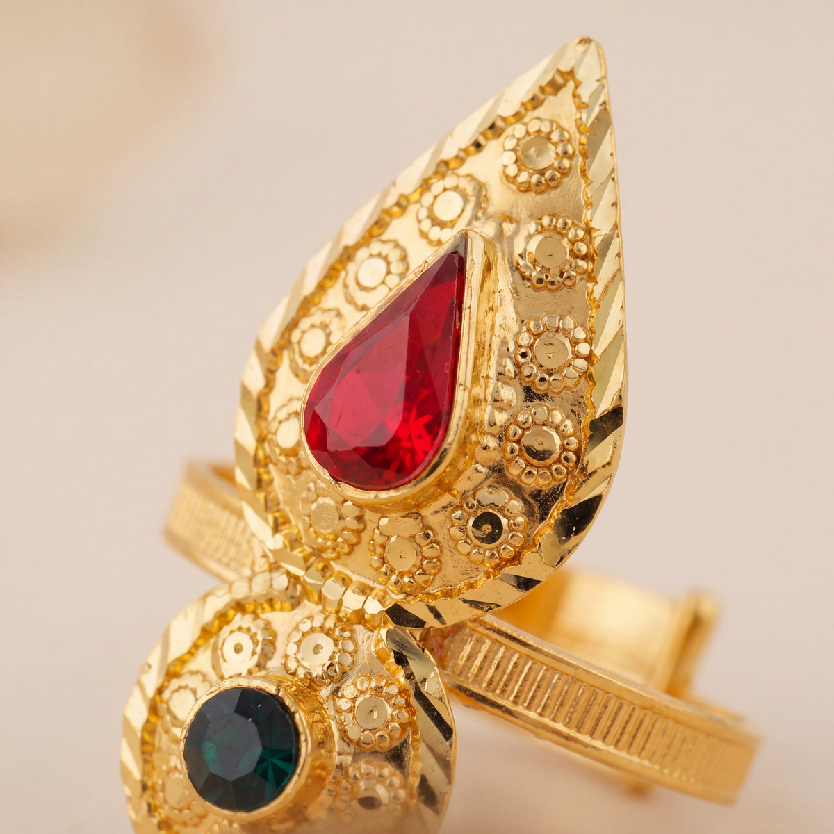 Shawahid Ring (D8) design detail