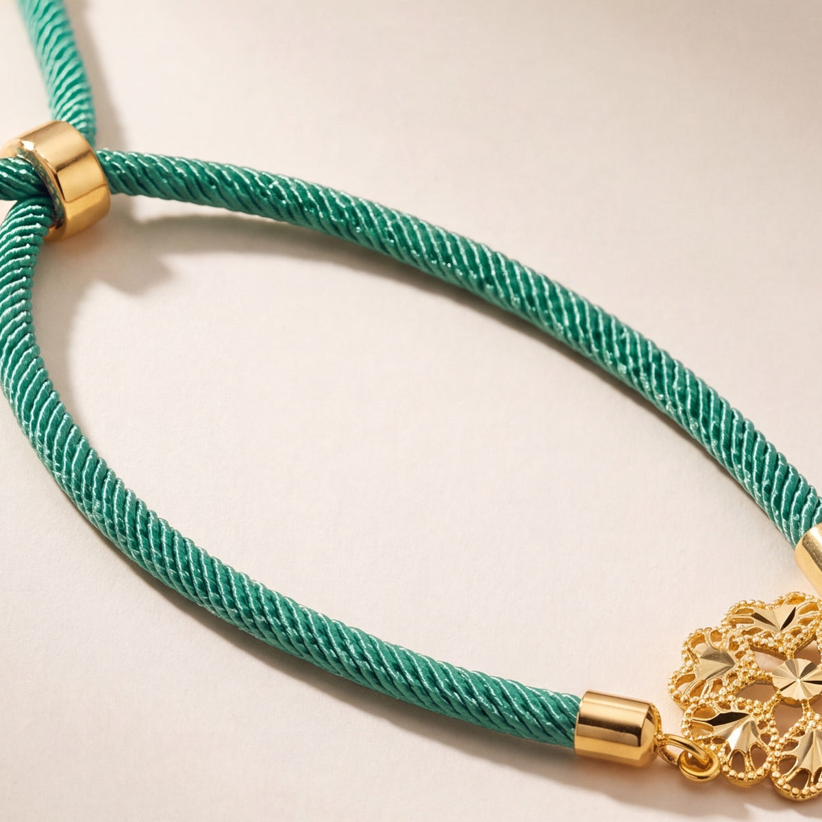 Snowflake Thread Bracelet design detail