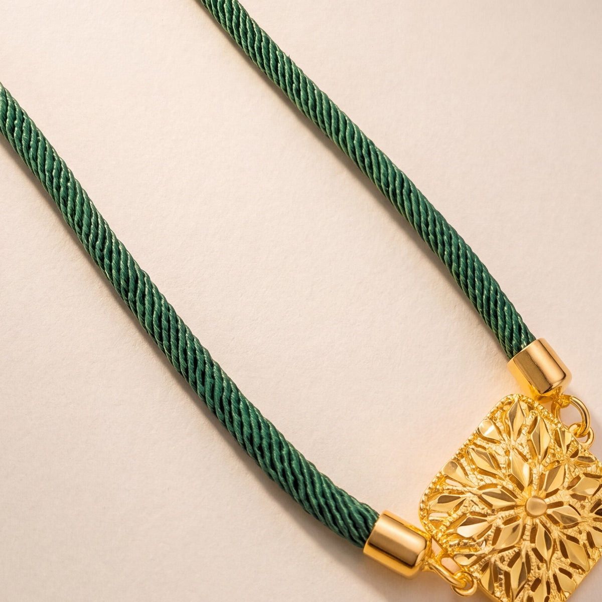 Square Floral Thread Bracelet design detail