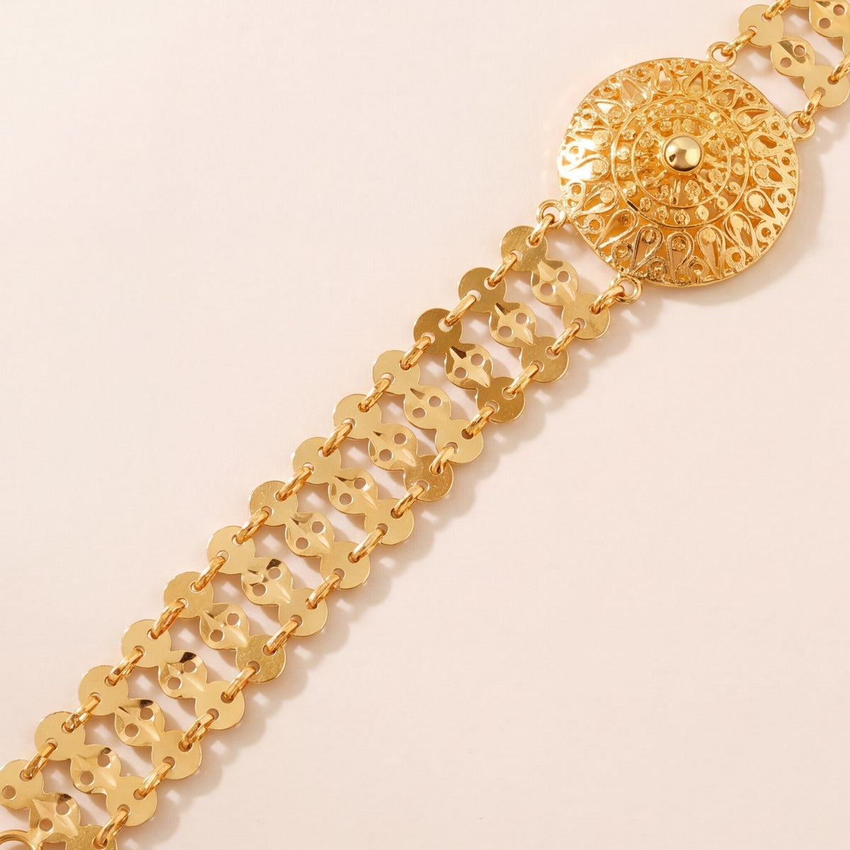 Traditional Bracelet (D25) design detail