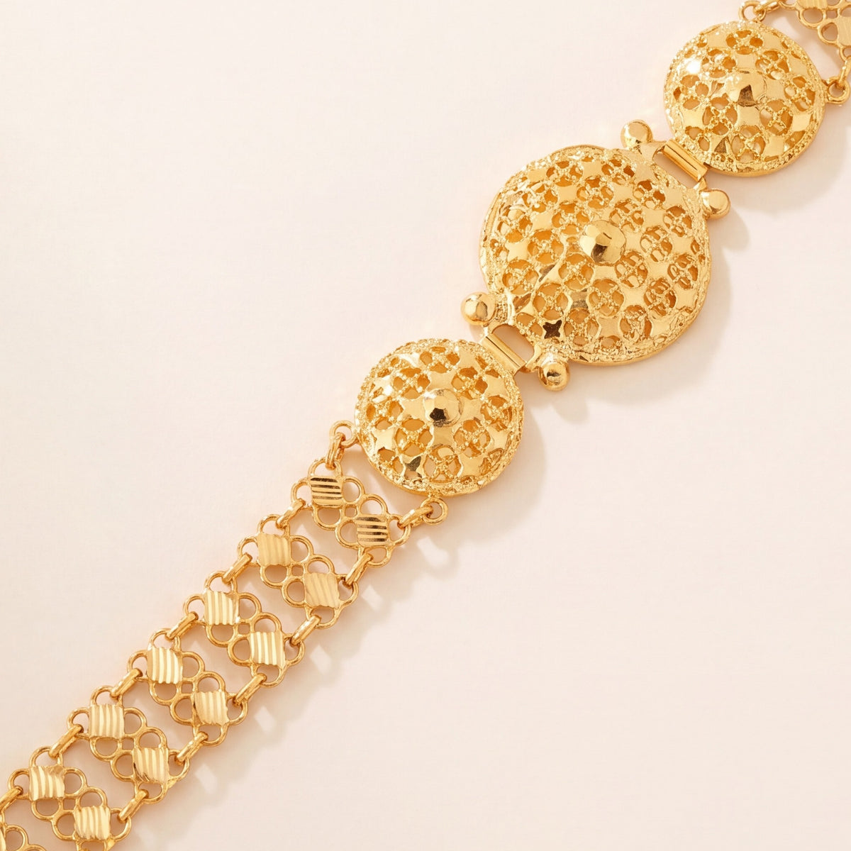 Traditional Bracelet (D9) design detail