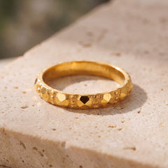 Traditional Haisa (D10) on travertine