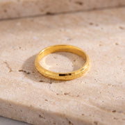 Traditional Haisa (D23) on travertine