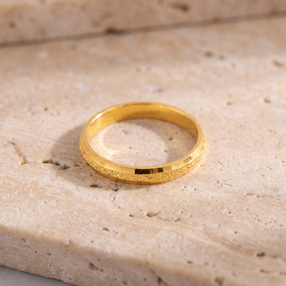 Traditional Haisa (D23) on travertine