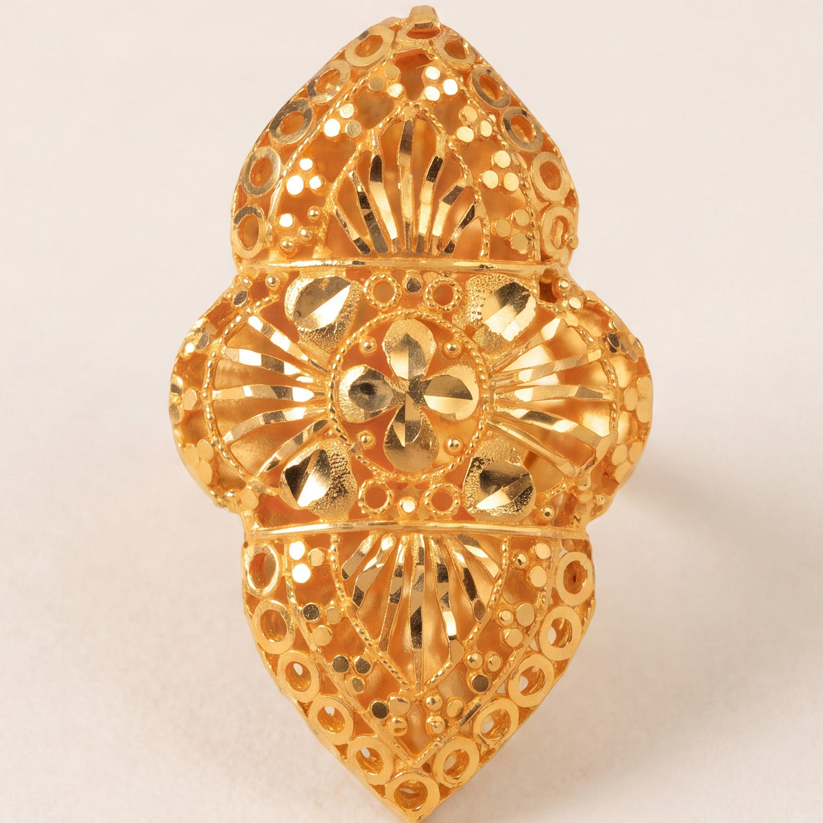Traditional Ring (112) design detail