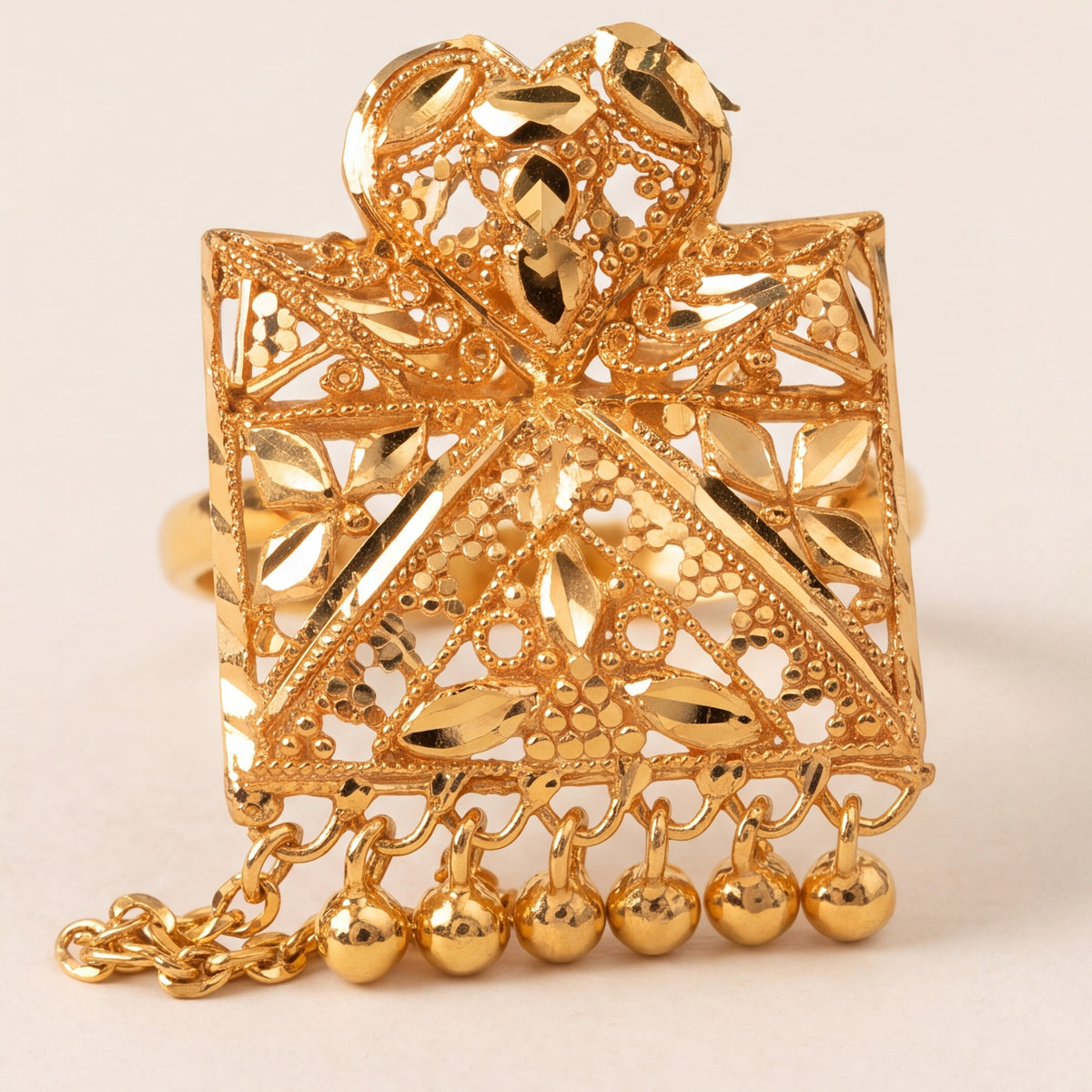 Traditional Ring (116) design detail