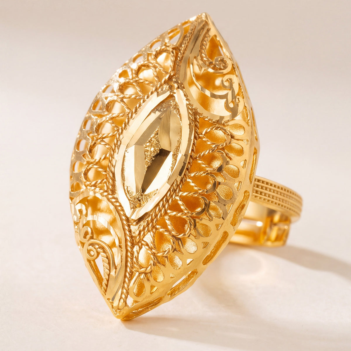 Traditional Ring (129) design detail
