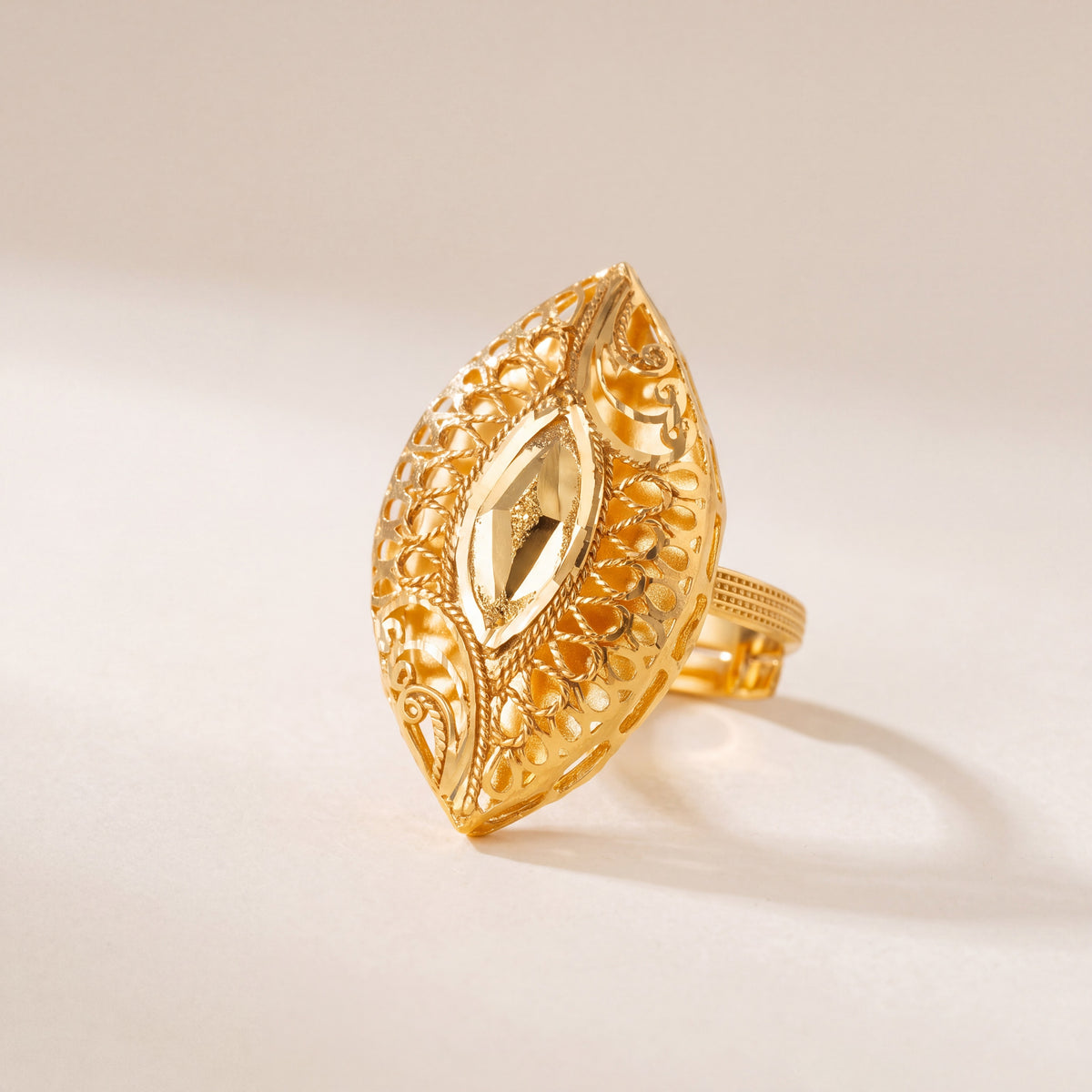 Traditional Ring (129), 925 silver 24K gold plated