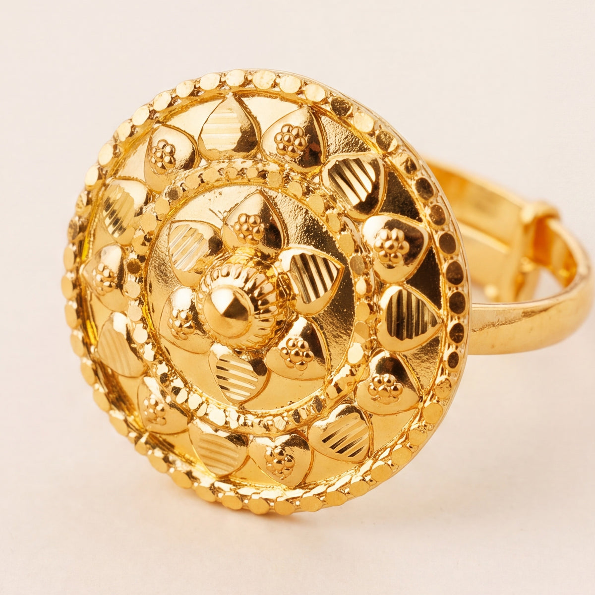 Traditional Ring (147) design detail