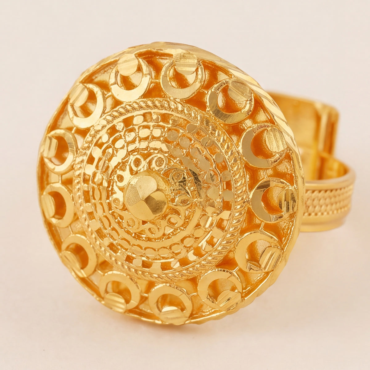Traditional Ring (148) design detail