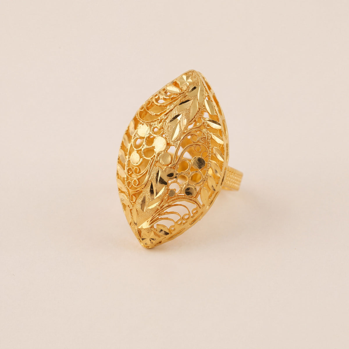 Traditional Ring (149), 925 silver 24K gold plated