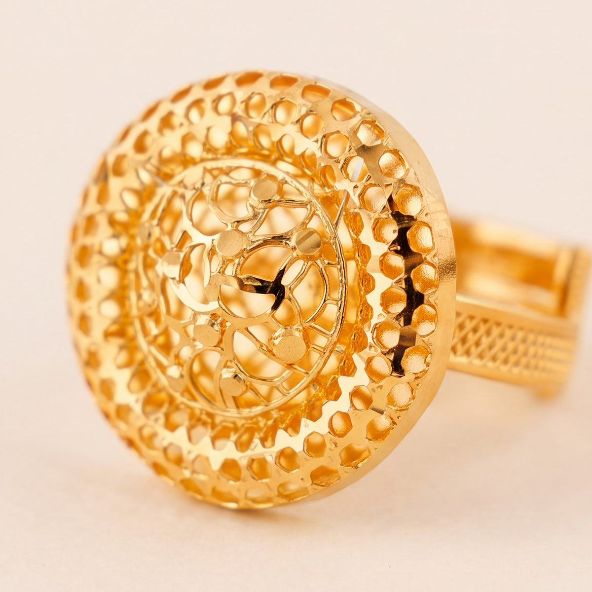 Traditional Ring (165) design detail