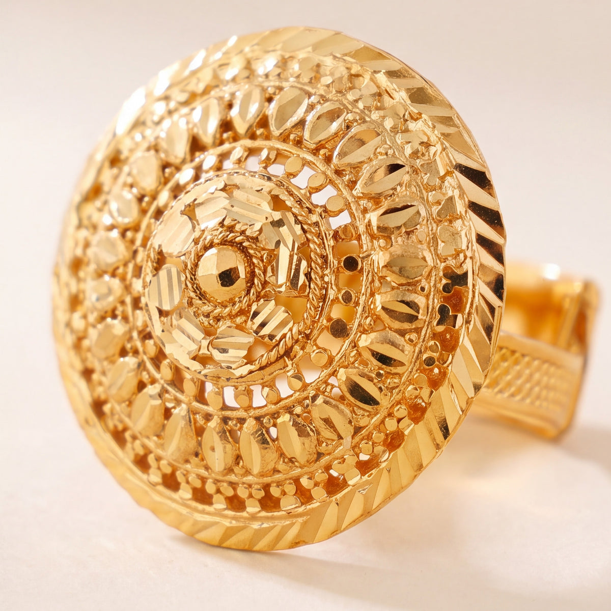 Traditional Ring (172) design detail