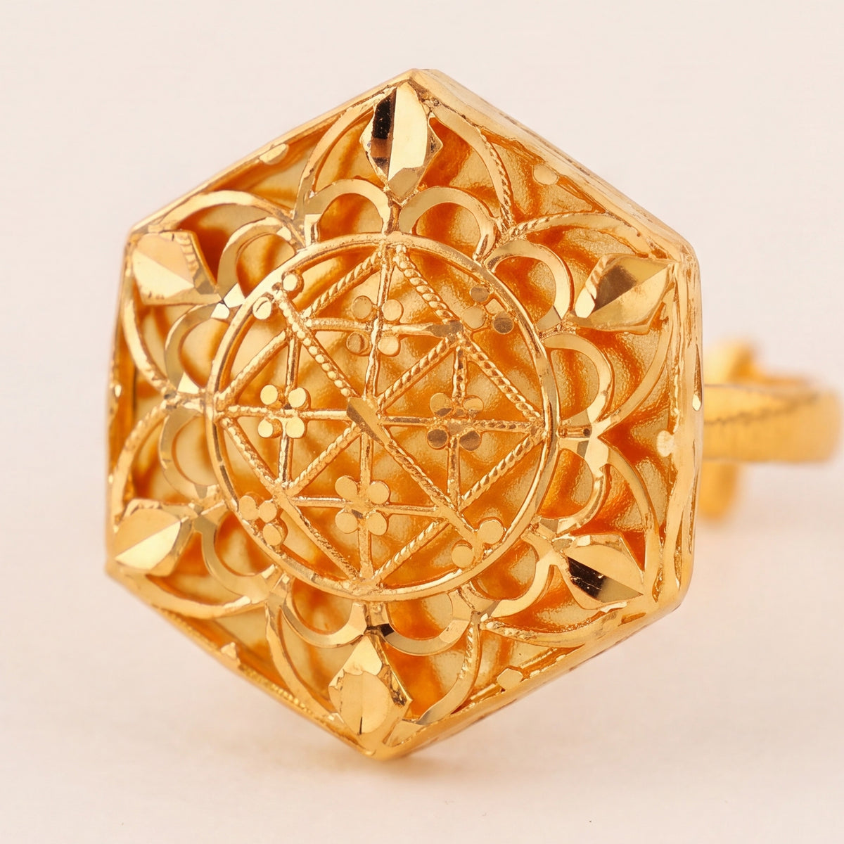 Traditional Ring (173) design detail