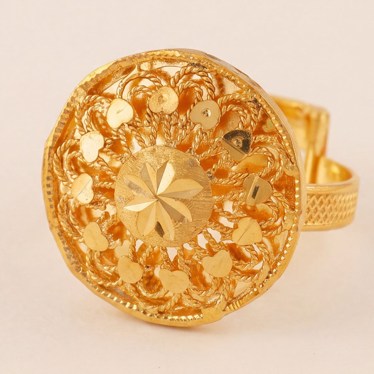Traditional Ring (D39) design detail