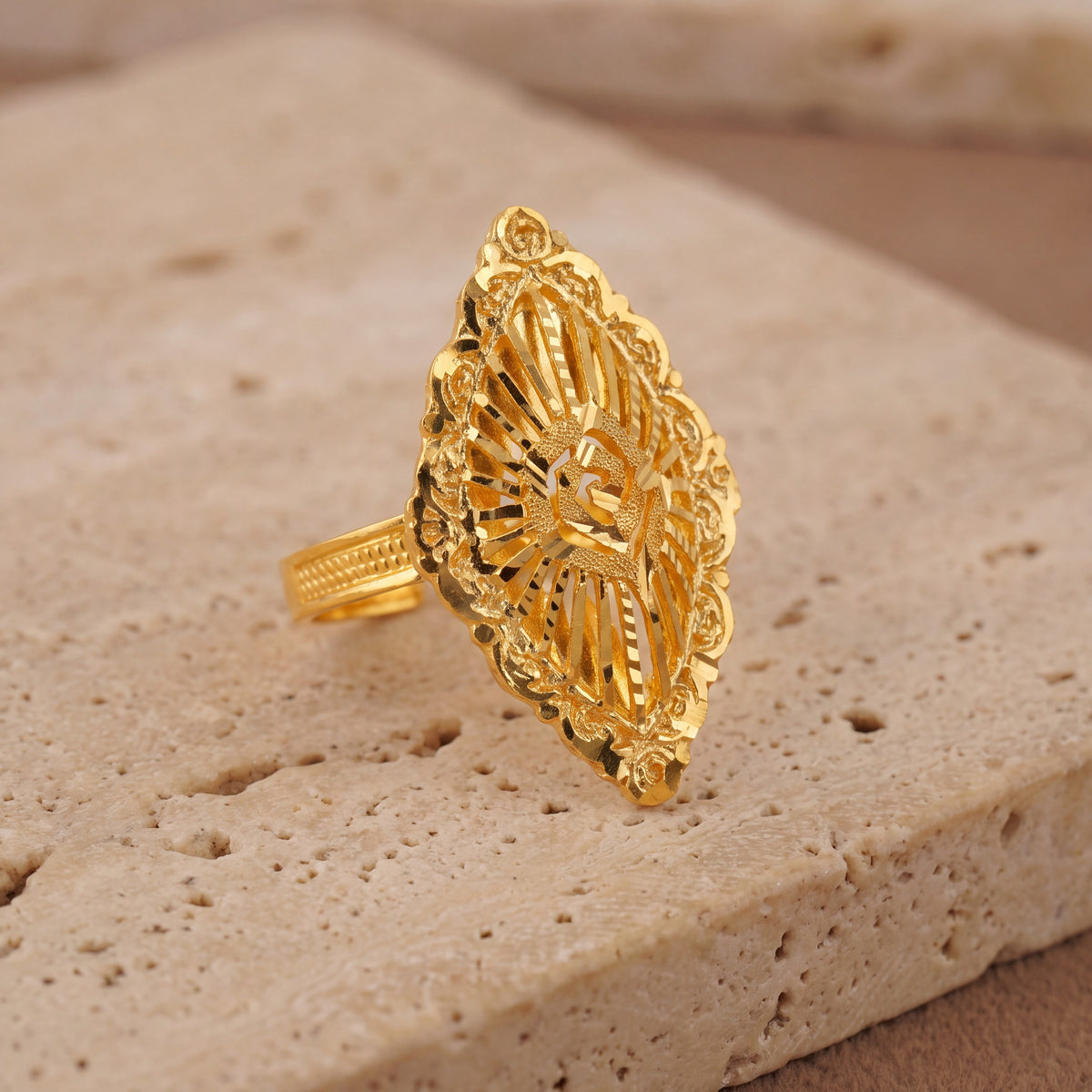 Traditional Ring (D52) on travertine
