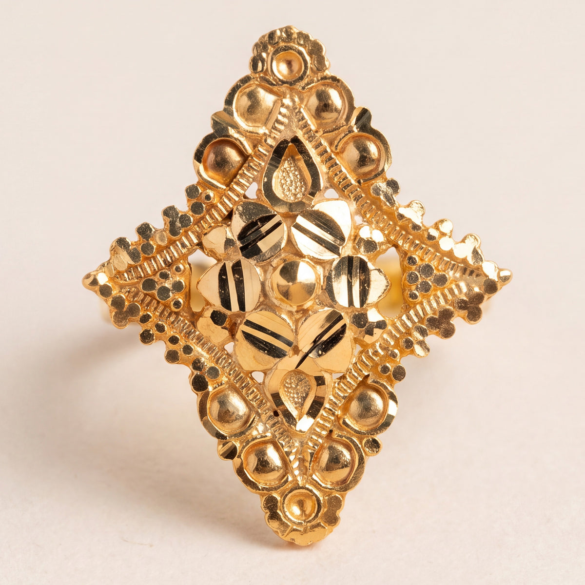Traditional Ring (D63) design detail