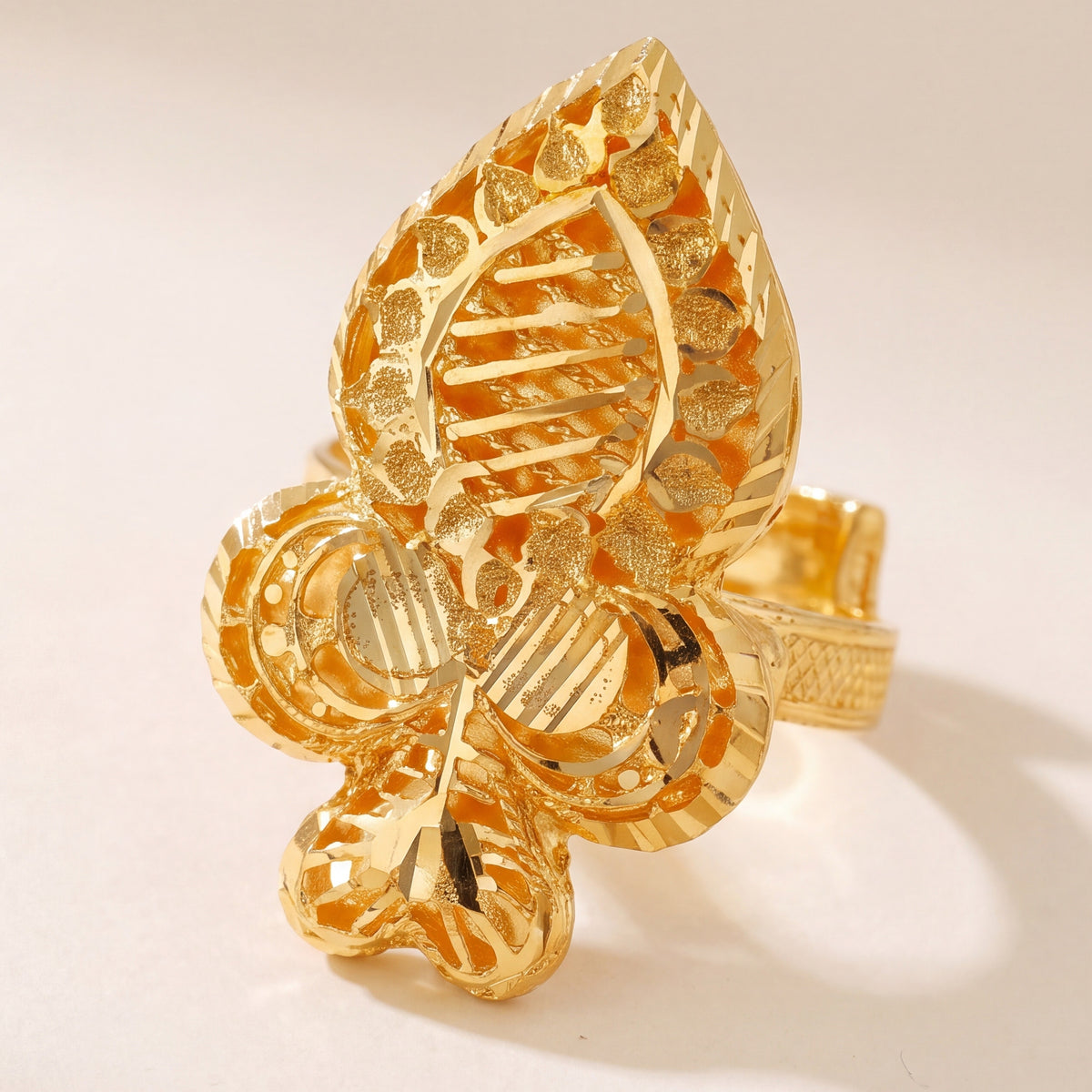 Traditional Ring (D66) design detail