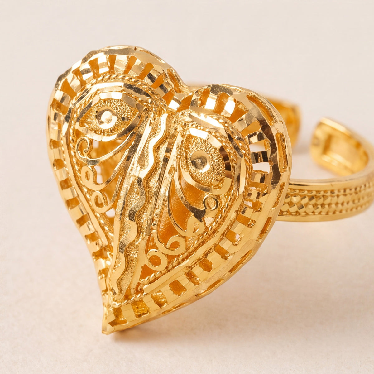 Traditional Ring (D83) design detail