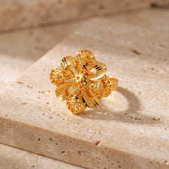 Traditional Ring (D90) on travertine
