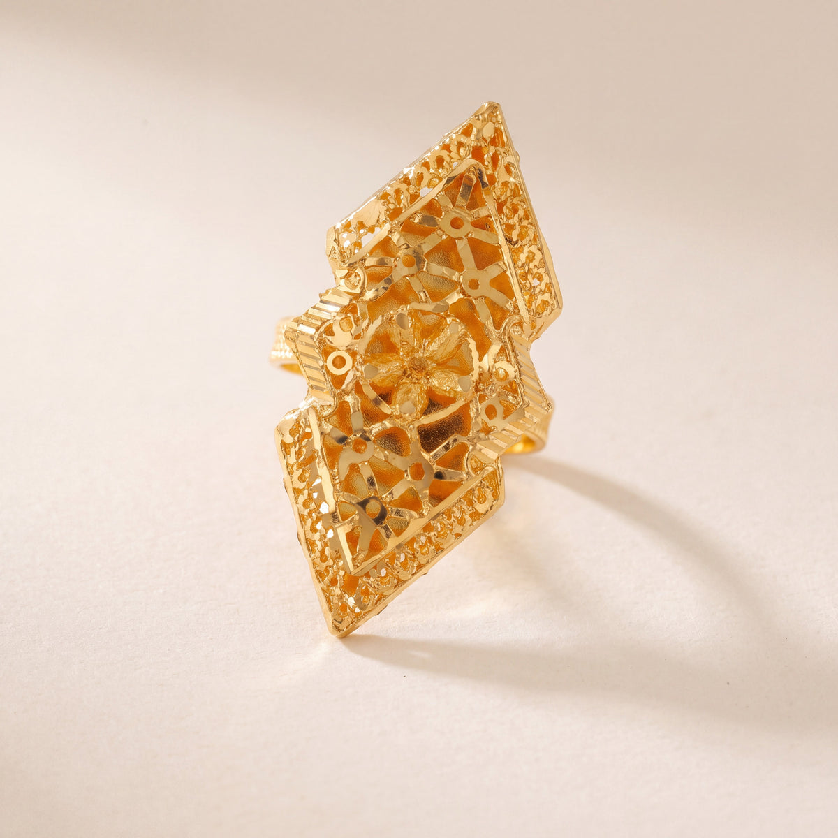 Traditional Ring (D94), 925 silver 24K gold plated