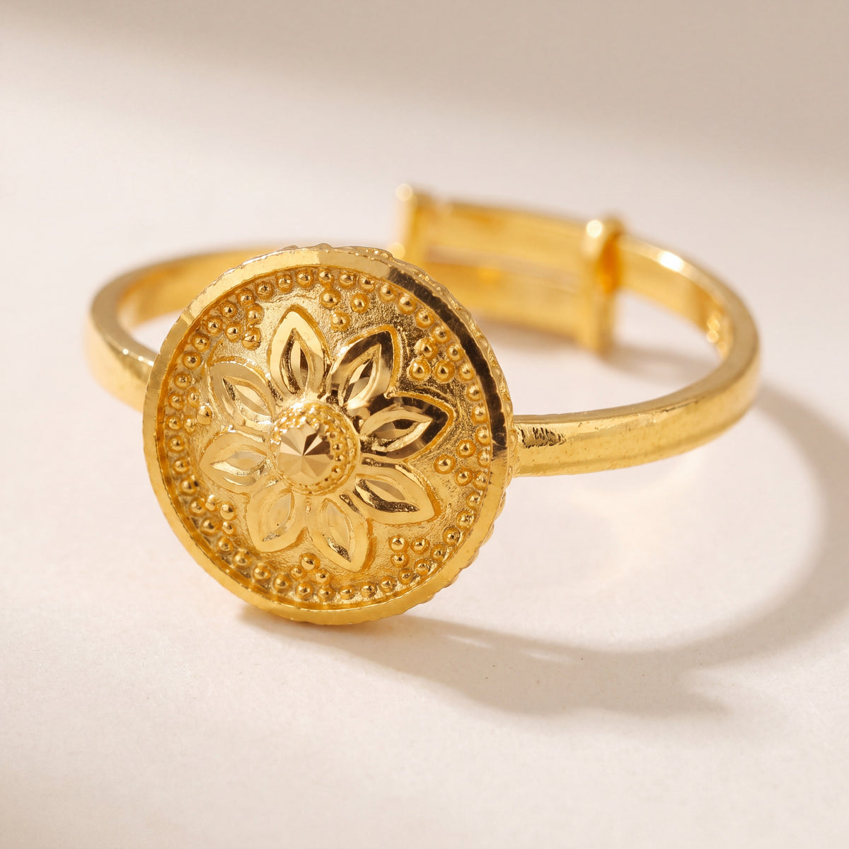 Traditional Stamp Ring (D11) design detail