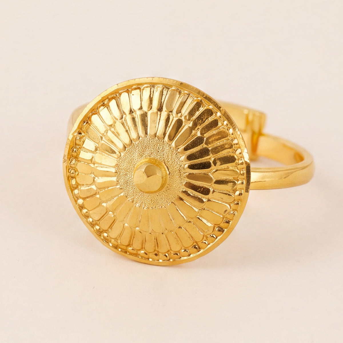 Traditional Stamp Ring (D4) design detail