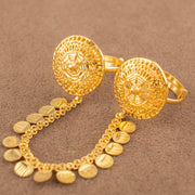 Twin Ring Chain (D18) in 925 silver with 24K gold plating, domed round ring faces with a pinwheel star centre