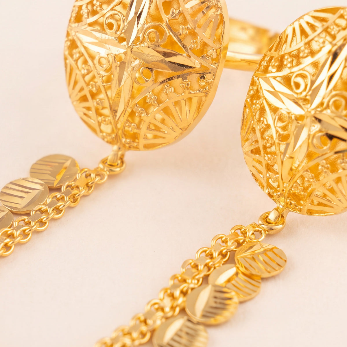 Twin Ring Chain (D20) design detail