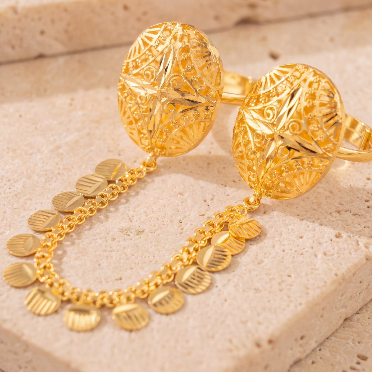 Twin Ring Chain (D20) on travertine