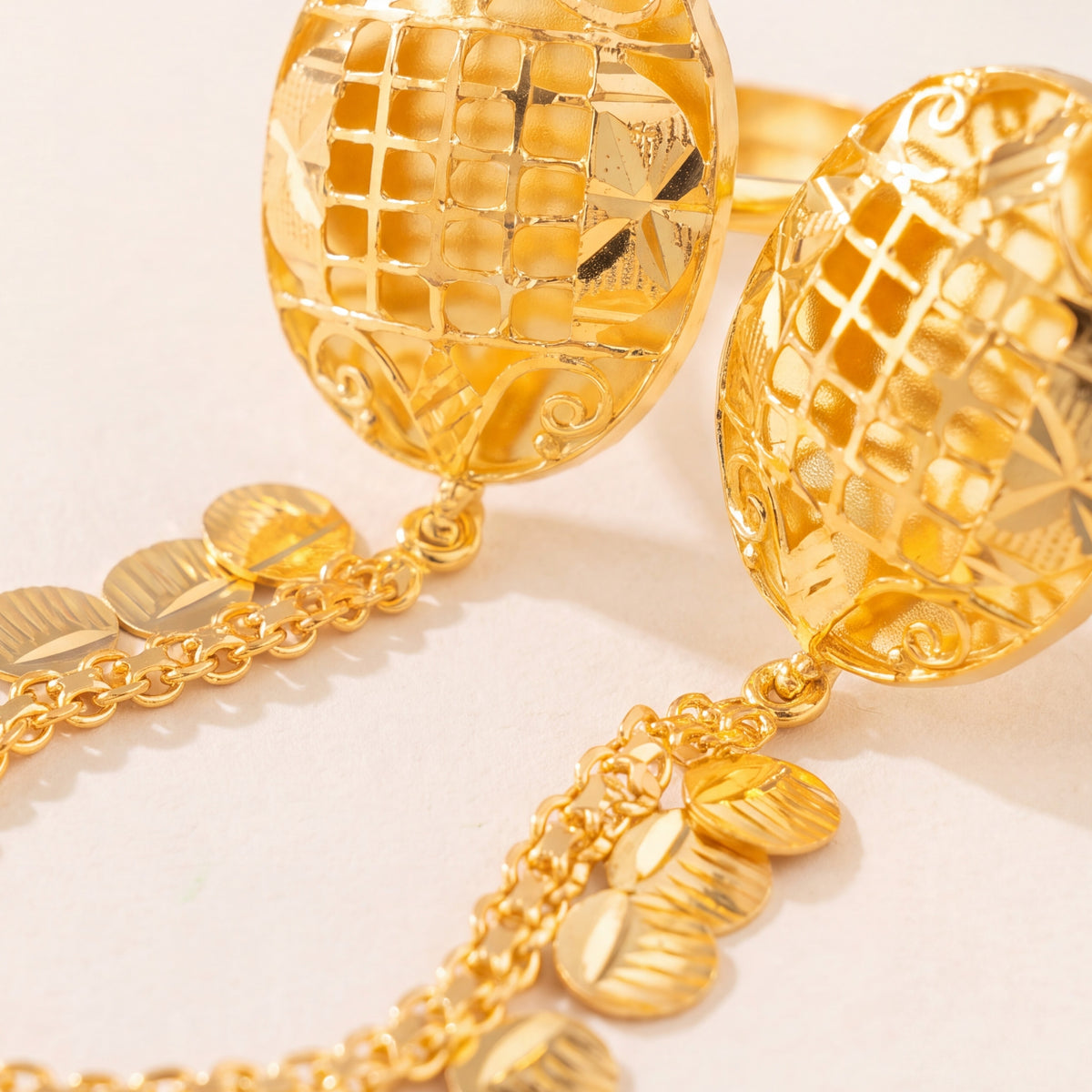 Twin Ring Chain (D28) design detail
