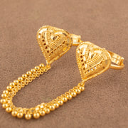 Twin Ring Chain (D33) in 925 silver with 24K gold plating, teardrop ring faces with a granulated heart outline
