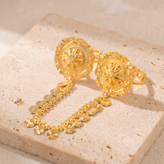 Twin Ring Chain (D41) on travertine