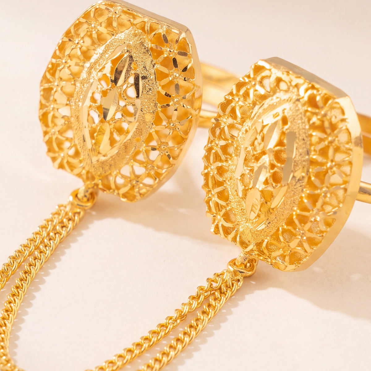 Twin Ring Chain (D42) design detail